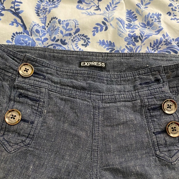 EXPRESS Low Rise Shorts - Picture 2 of 4